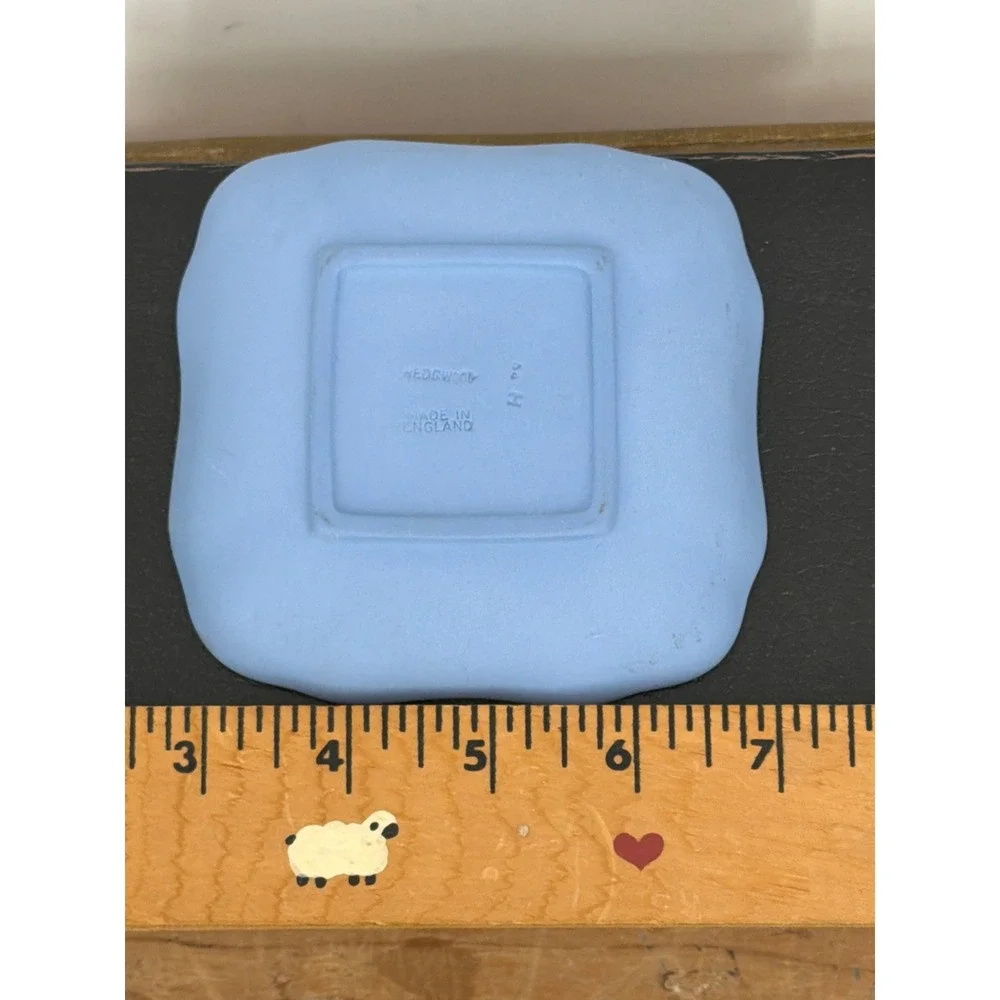 Wedgwood jasperware pale